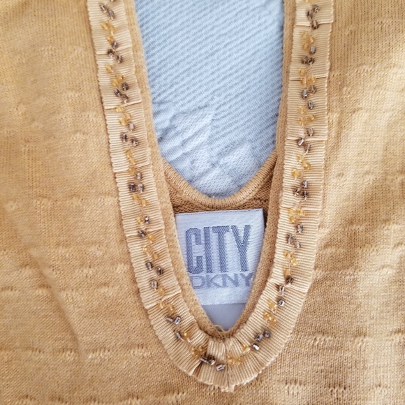 Top - Picture 2 of 3